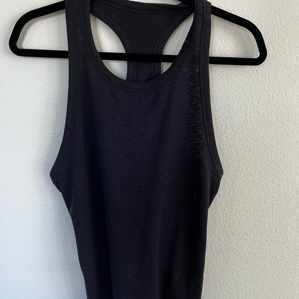 Vuori Sunrise High Neck Tank in Black, Size Large